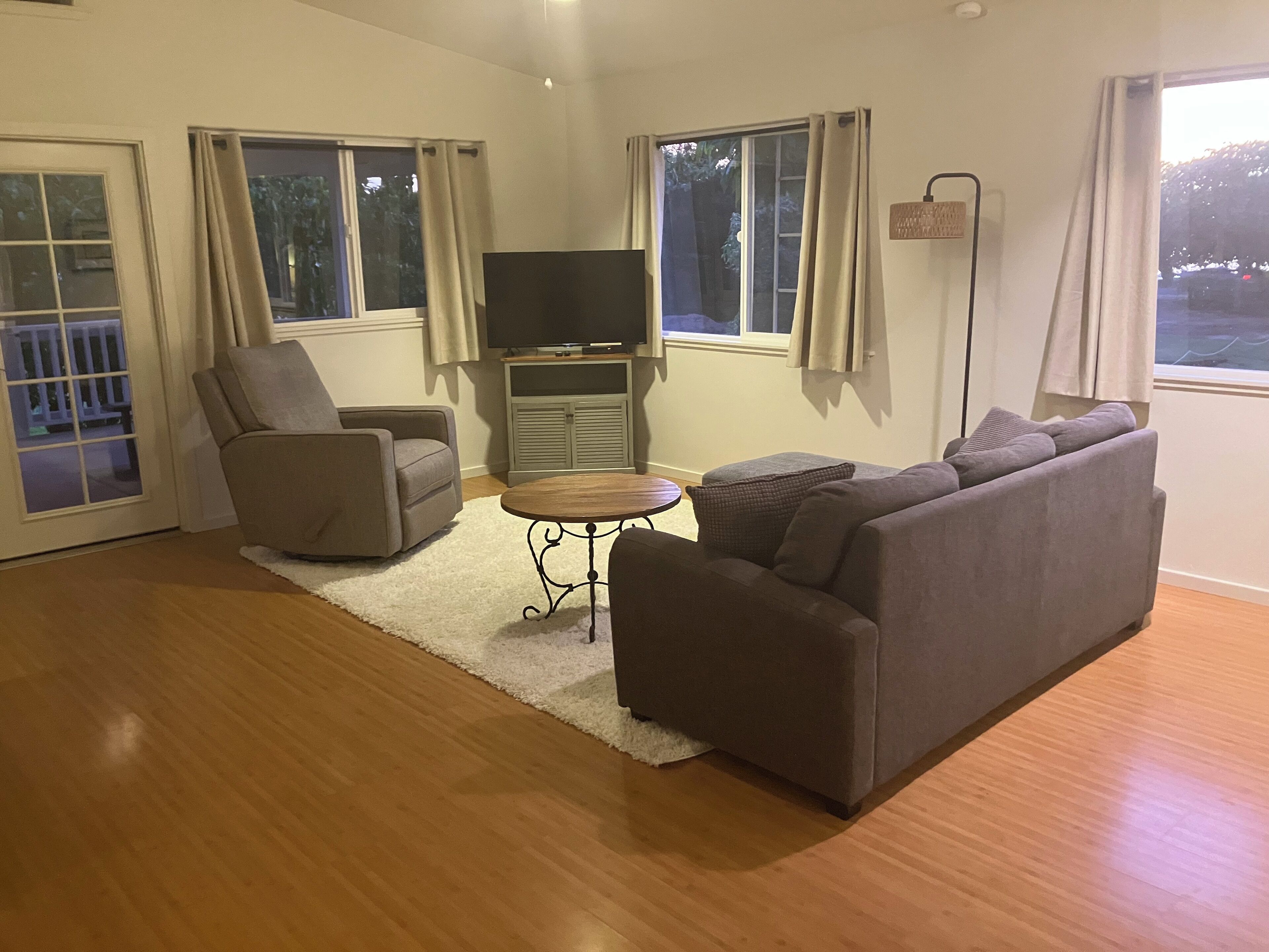 THE TREEHOUSE COTTAGE - 30 DAY RENTAL