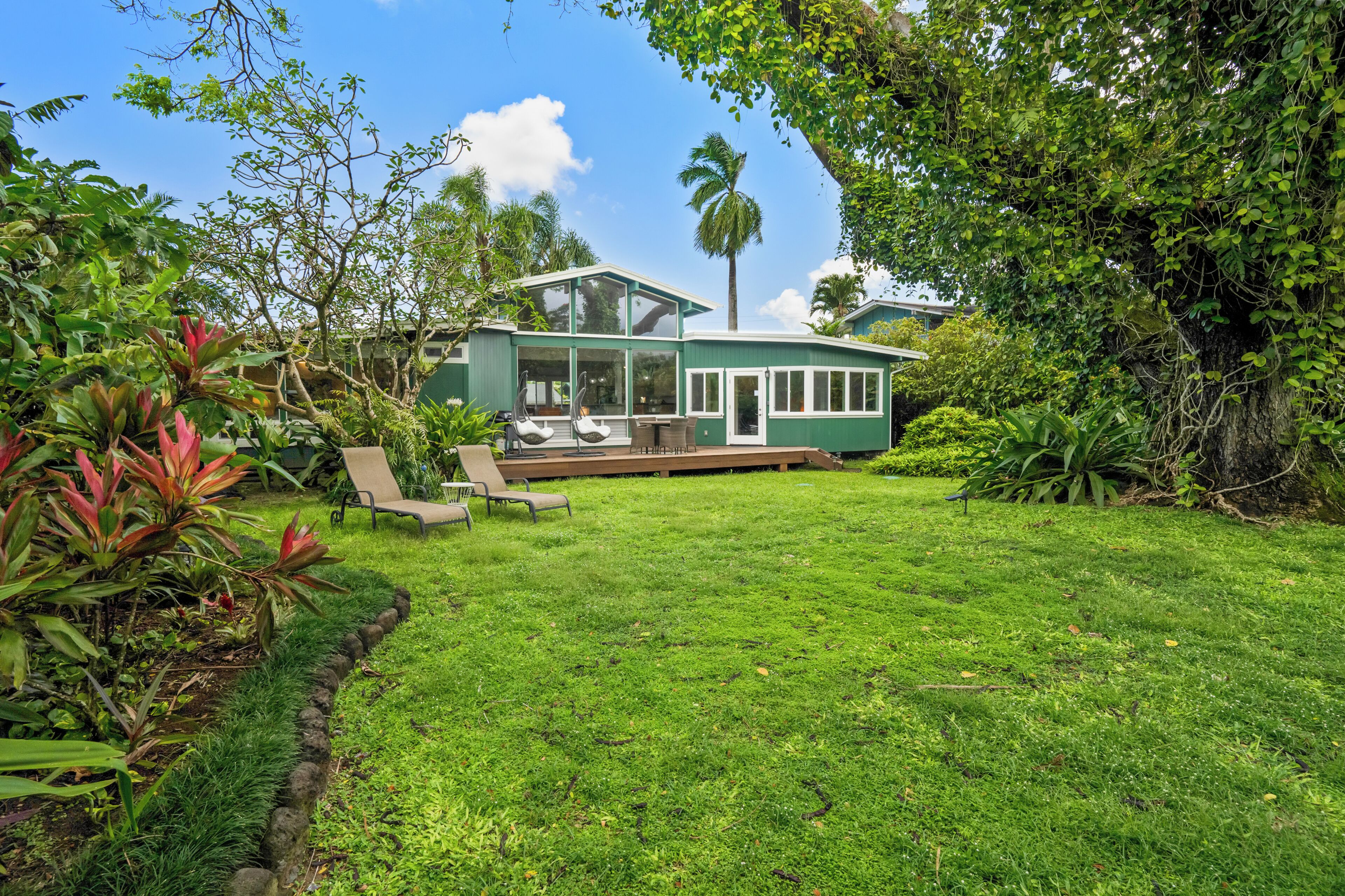 Lokelani: 3BR/3BA Hanalei Home 2 Blocks from the Beach