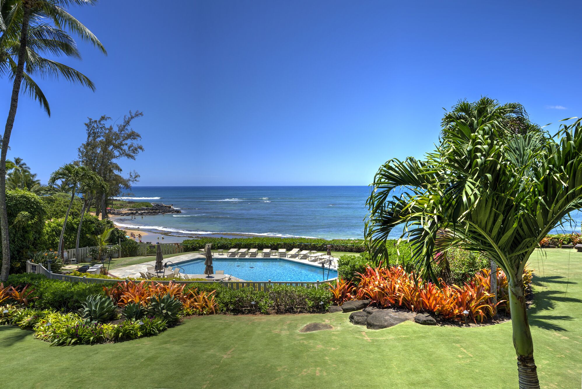 "Premier Oceanfront" at Lanikai 123 a  Spacious 2 Bedroom | 2 Bathroom Condo