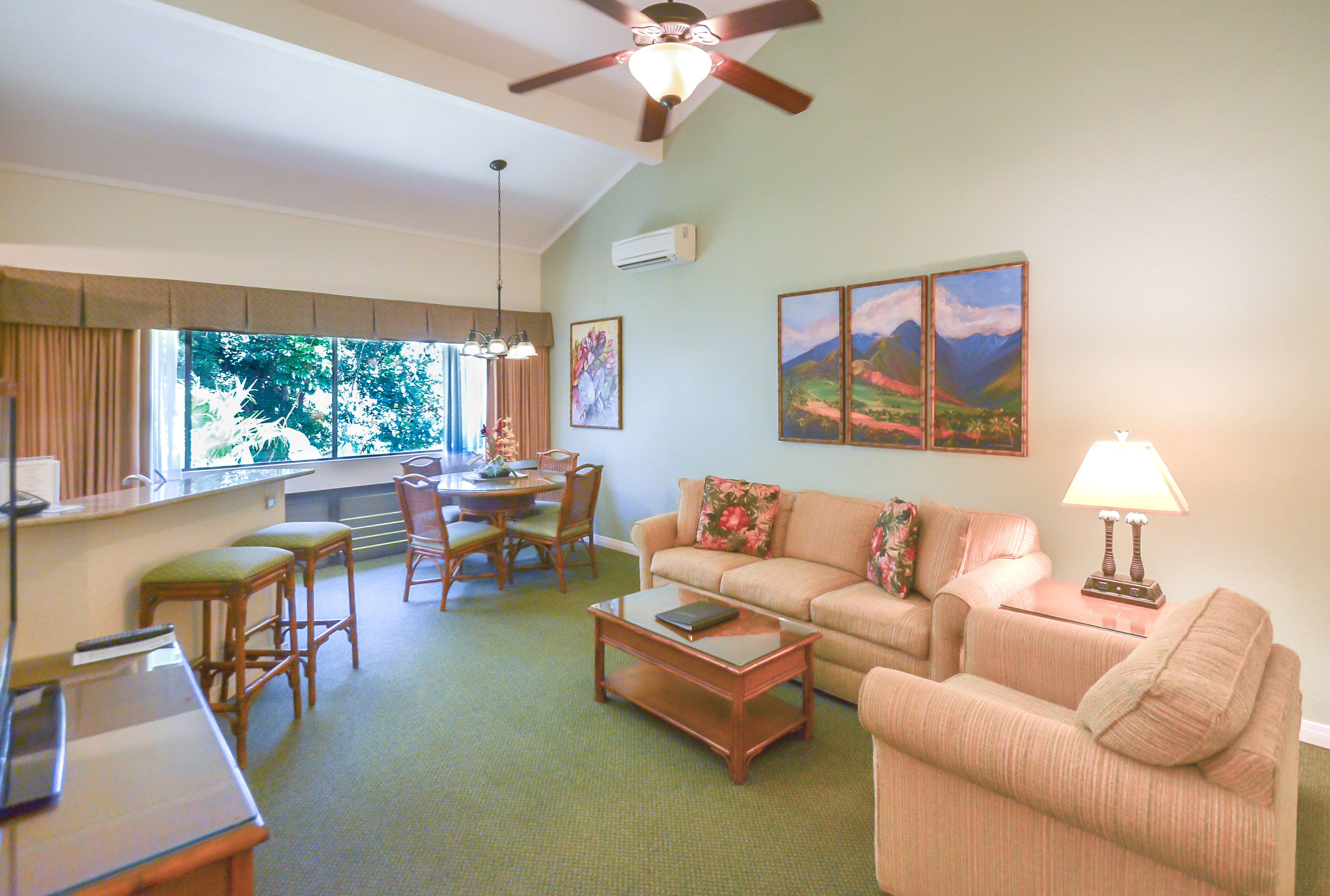 AIR CONDITIONING ON NORTH SHORE! 10 Minutes From Hanalei Bay!