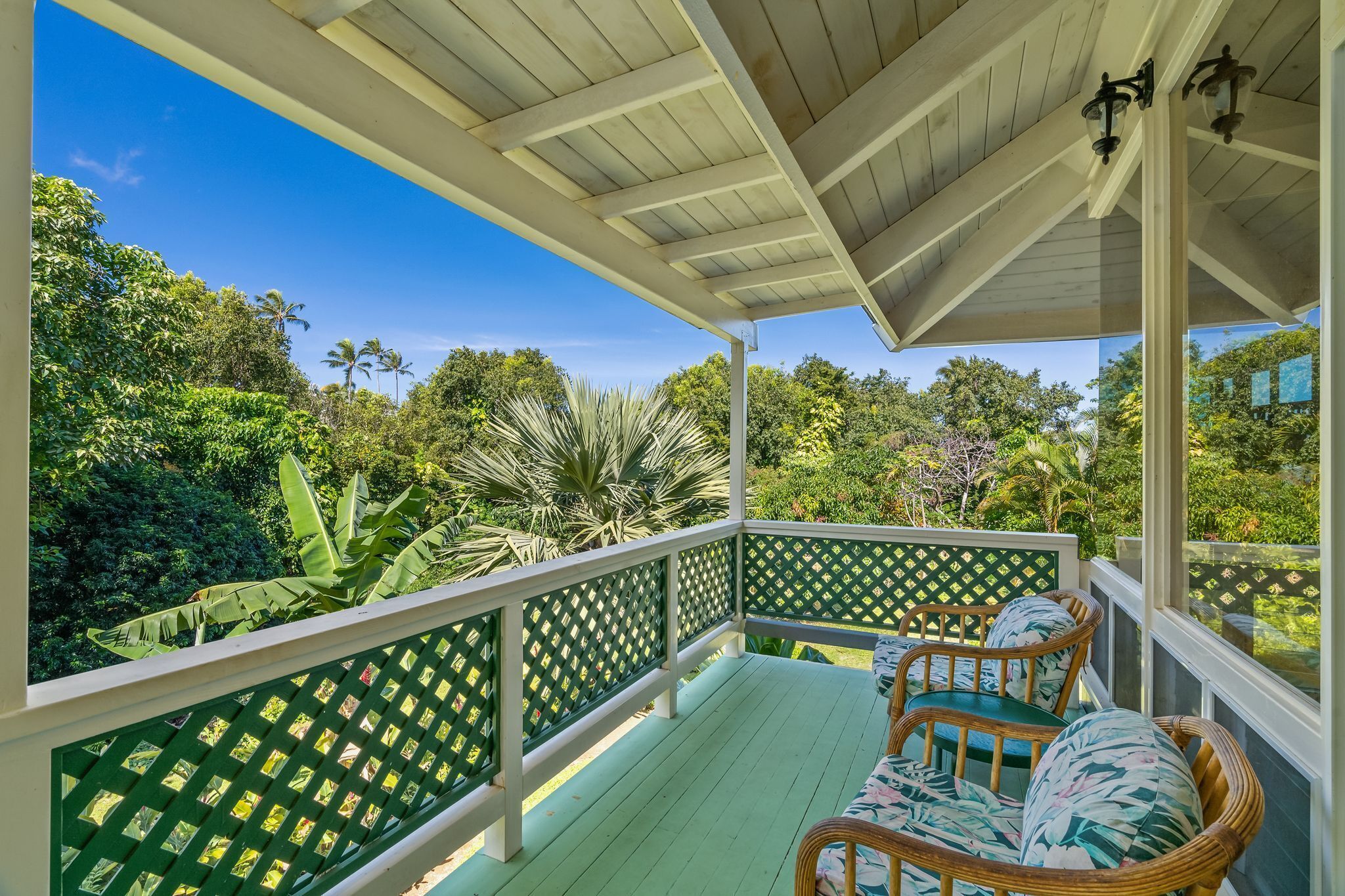 Peaceful Location with Lush Tropical Views