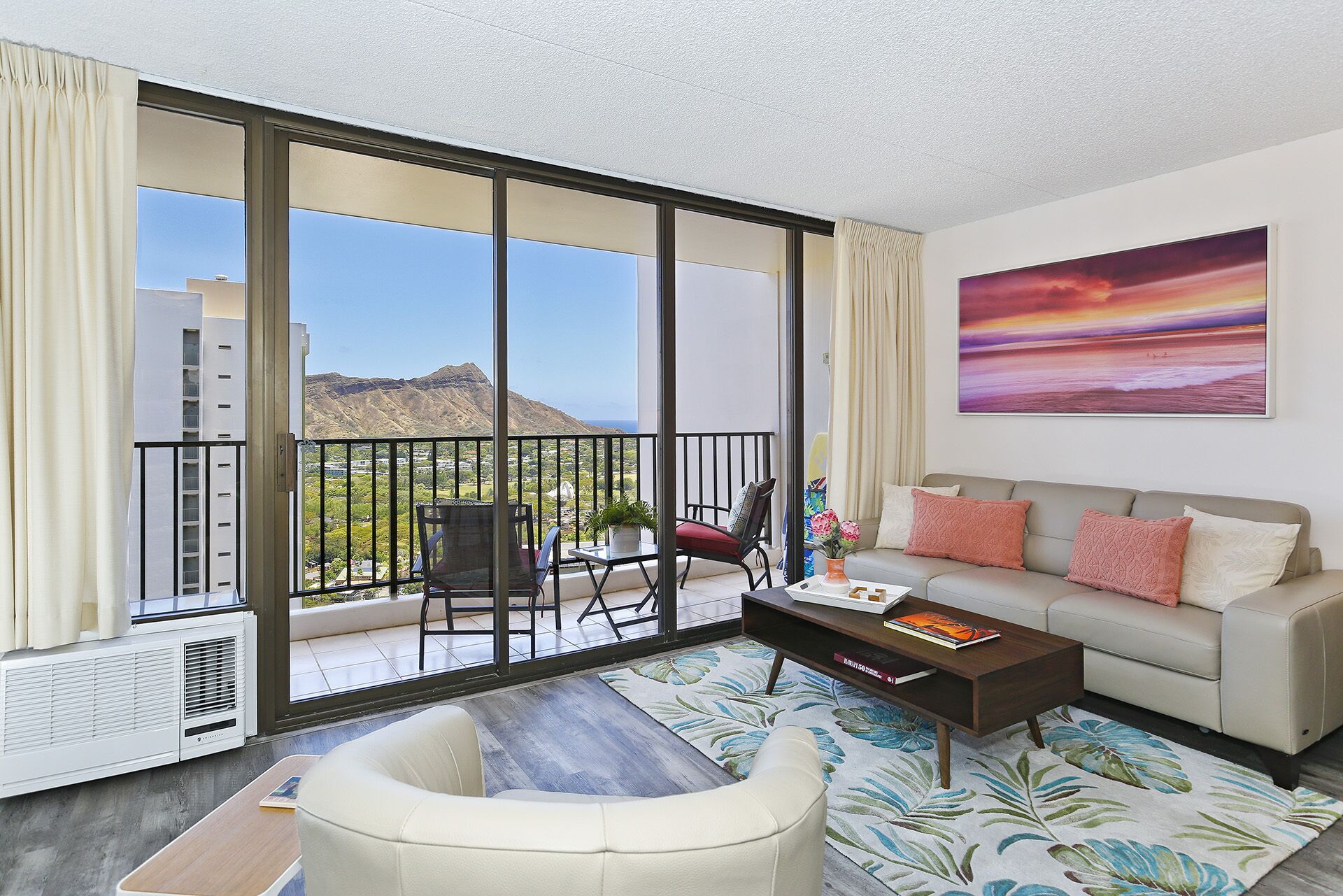 Awesome Ocean View Condo w/ FREE Wi-Fi and Parking!