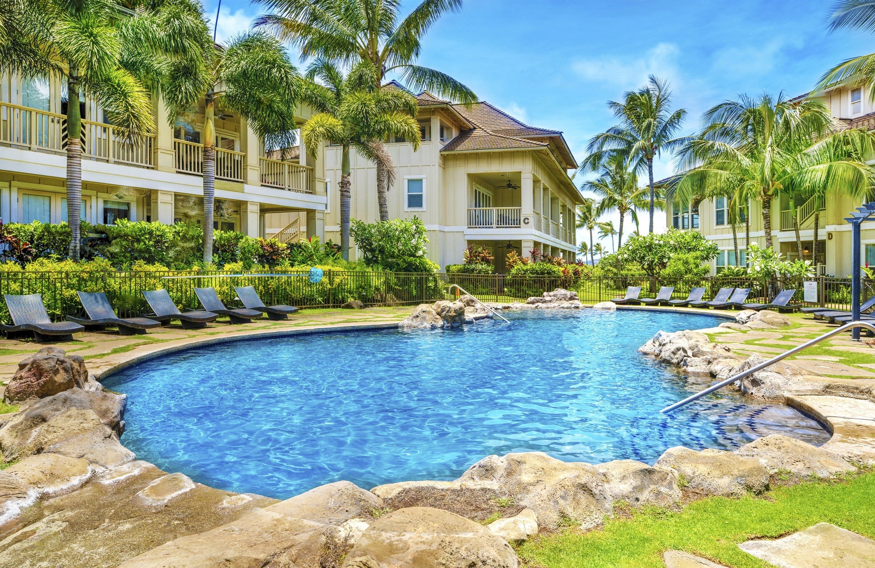 Luxurious 4BR/4BA Presidential Suite AC Near Beach