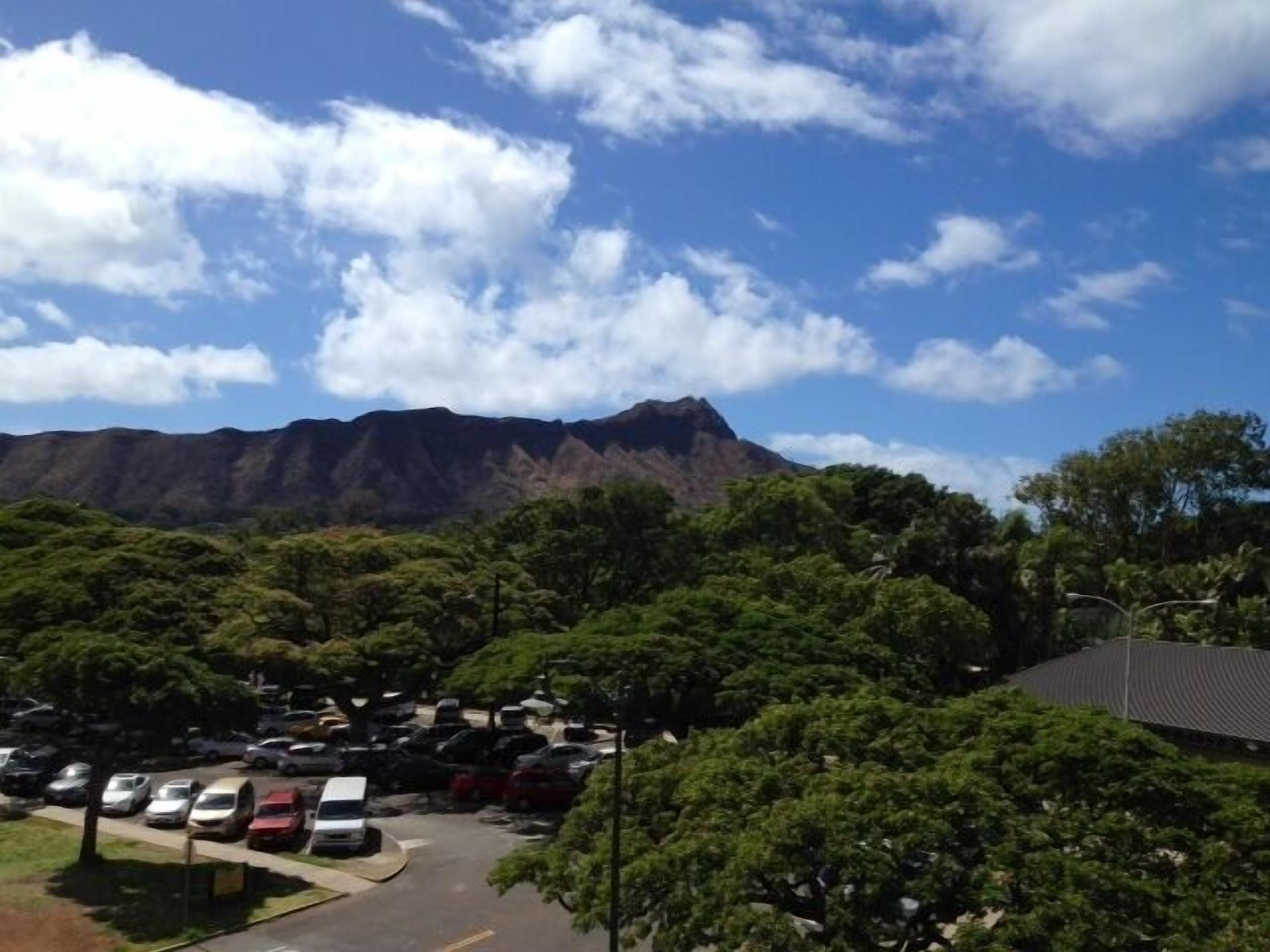 Ocean view studio - 1/2 block to World Famous Waikiki Beach <br>