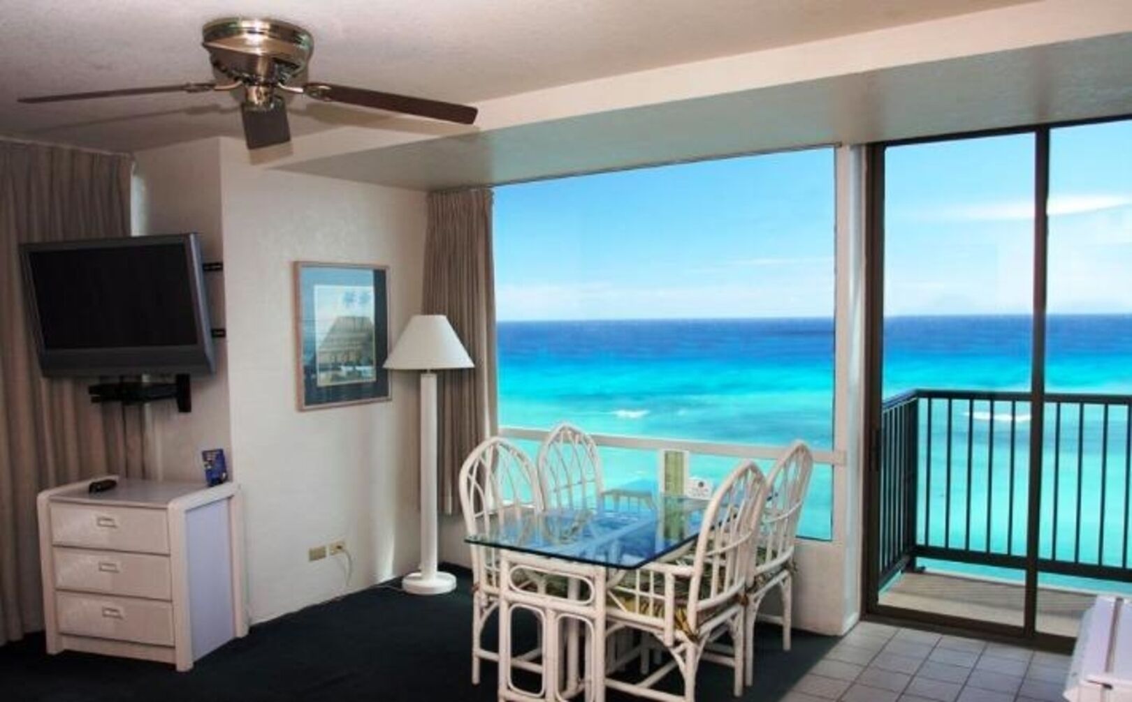 Waikiki Beach 2-Bedroom Vacation Condos....Ideal Central Locale