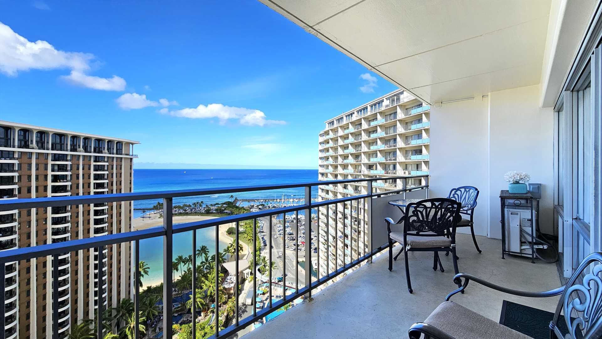 Ilikai 2122 Deluxe Ocean, Lagoon  Views Kg Bed, Sofa Bed, Parking Included