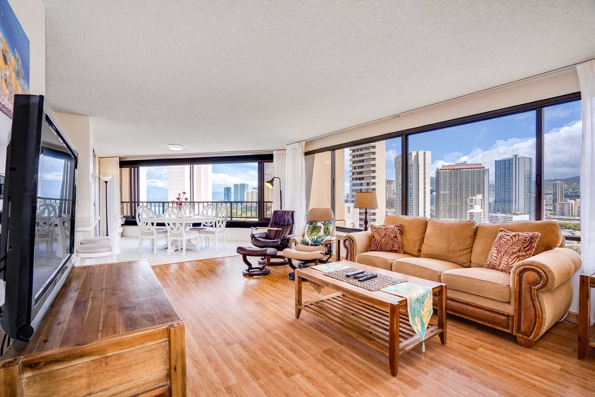 Monthly Discovery Bay 2204 2 Bedroom Mountain / Ocean / Sunset Views 2 King Beds, Qn Sofa Bed