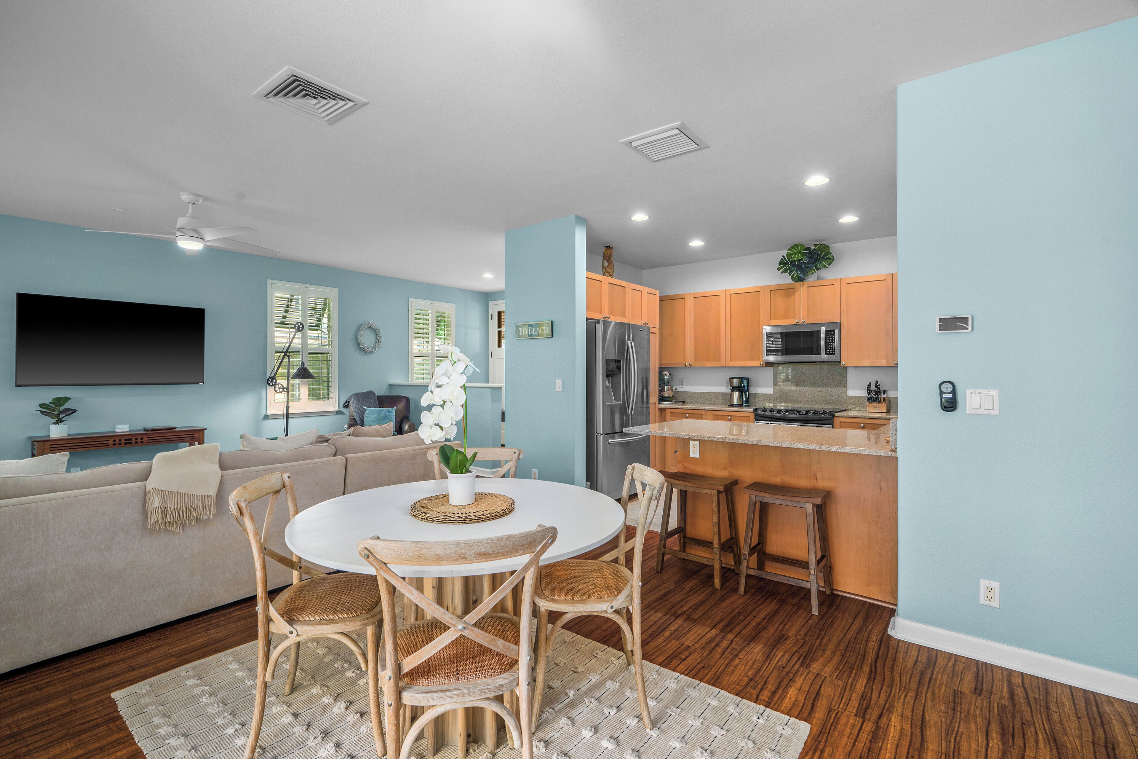 Nihilani 2 BR Condo, Ground Floor, Pool and AC-34B