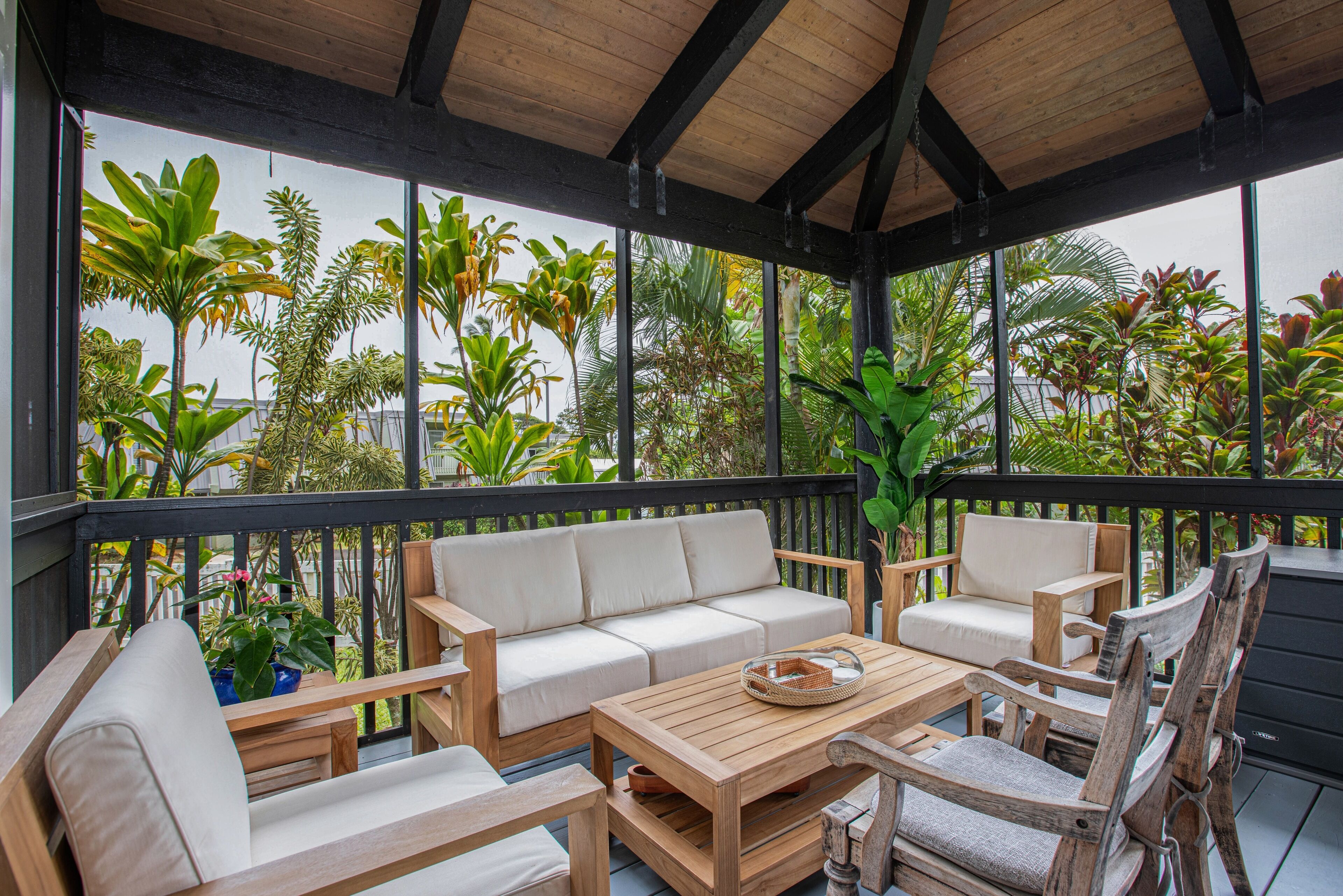 Mauna Kai 11: Delightful Condo w/ Pool - Close to Beaches, Golf & More