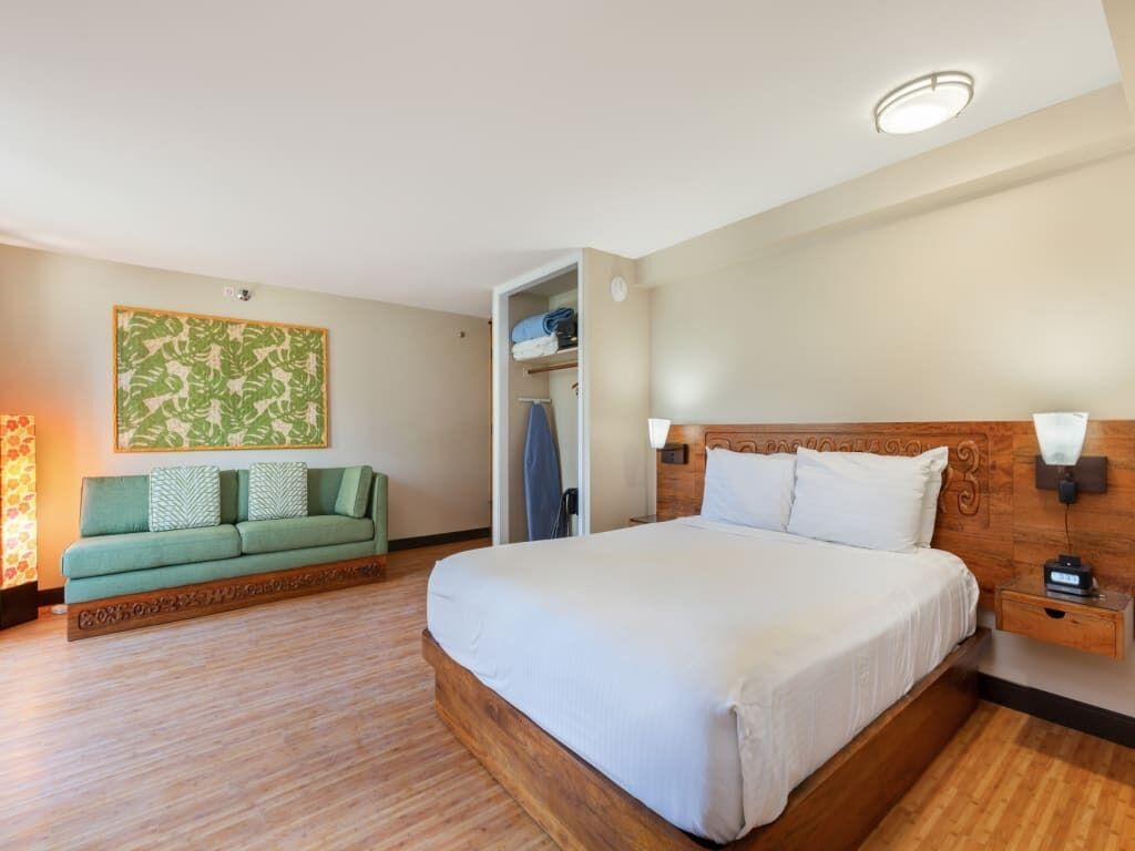 Studio City View DLX Kitchenette, A/C and WiFi - Bamboo Waikīkī Hotel #501