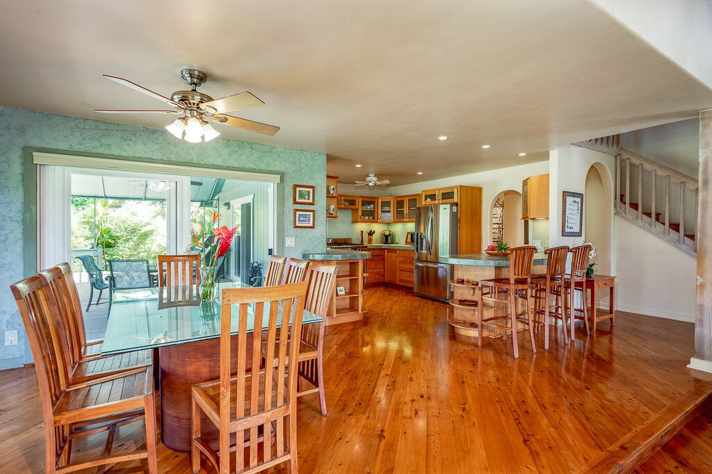 Spacious & Private Home with AC & Hot Tub