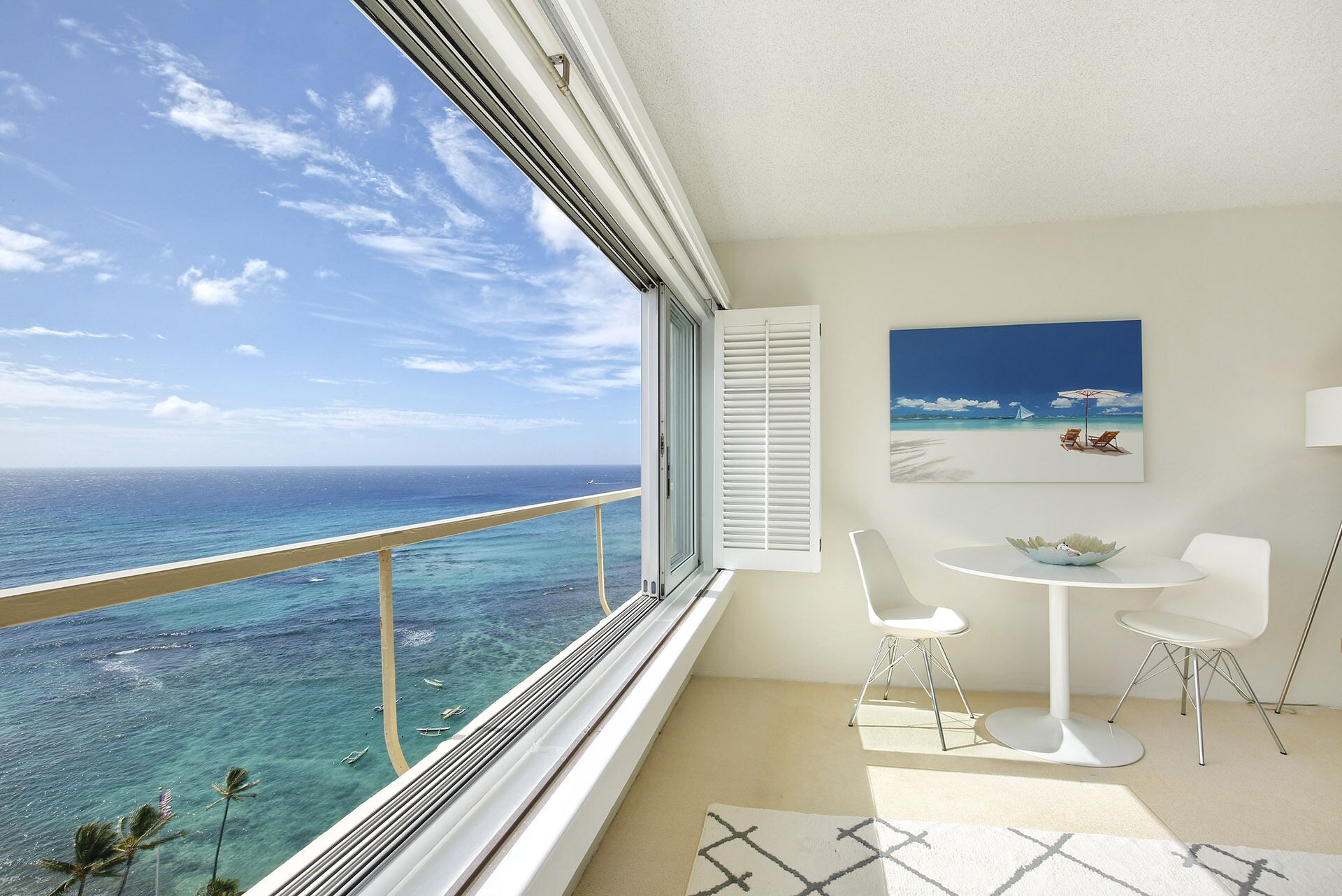 Panoramic Oceanfront & Diamond Head views, just steps to beach. FREE Parking!