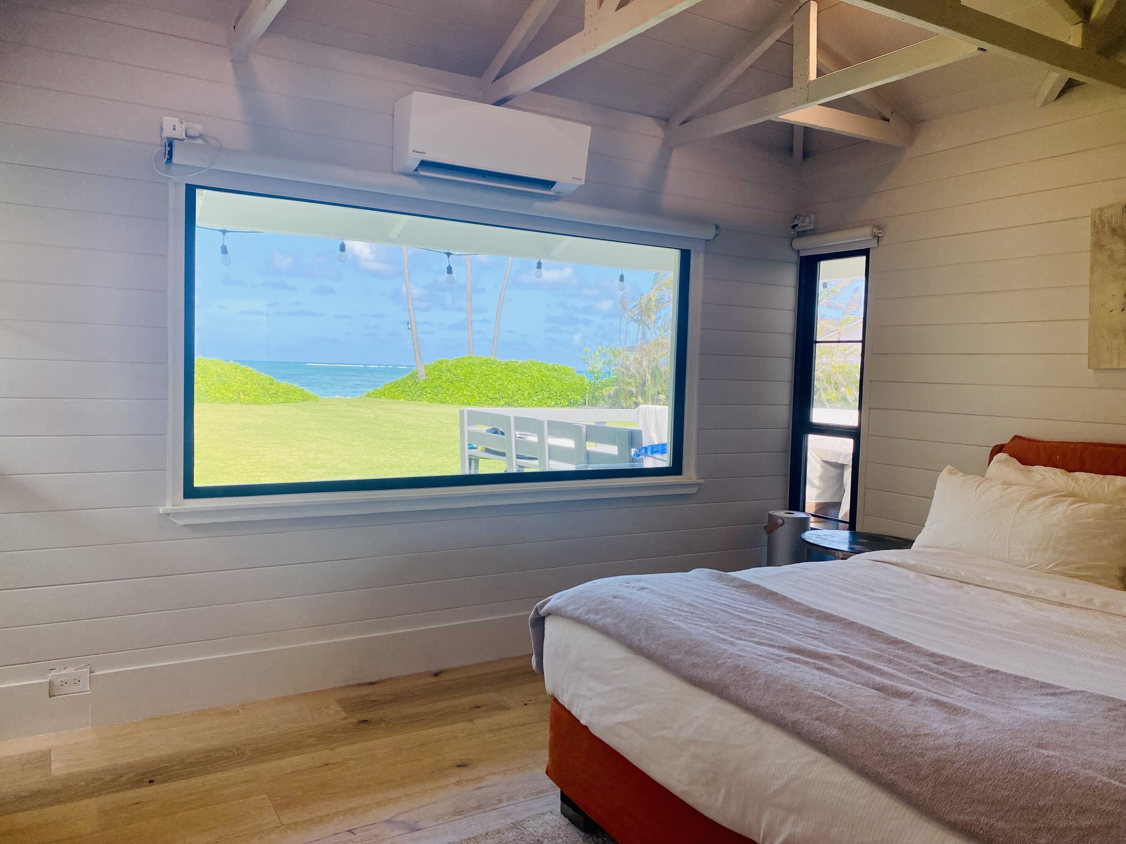 3 BR Oceanfront Private Lanikai Beach House