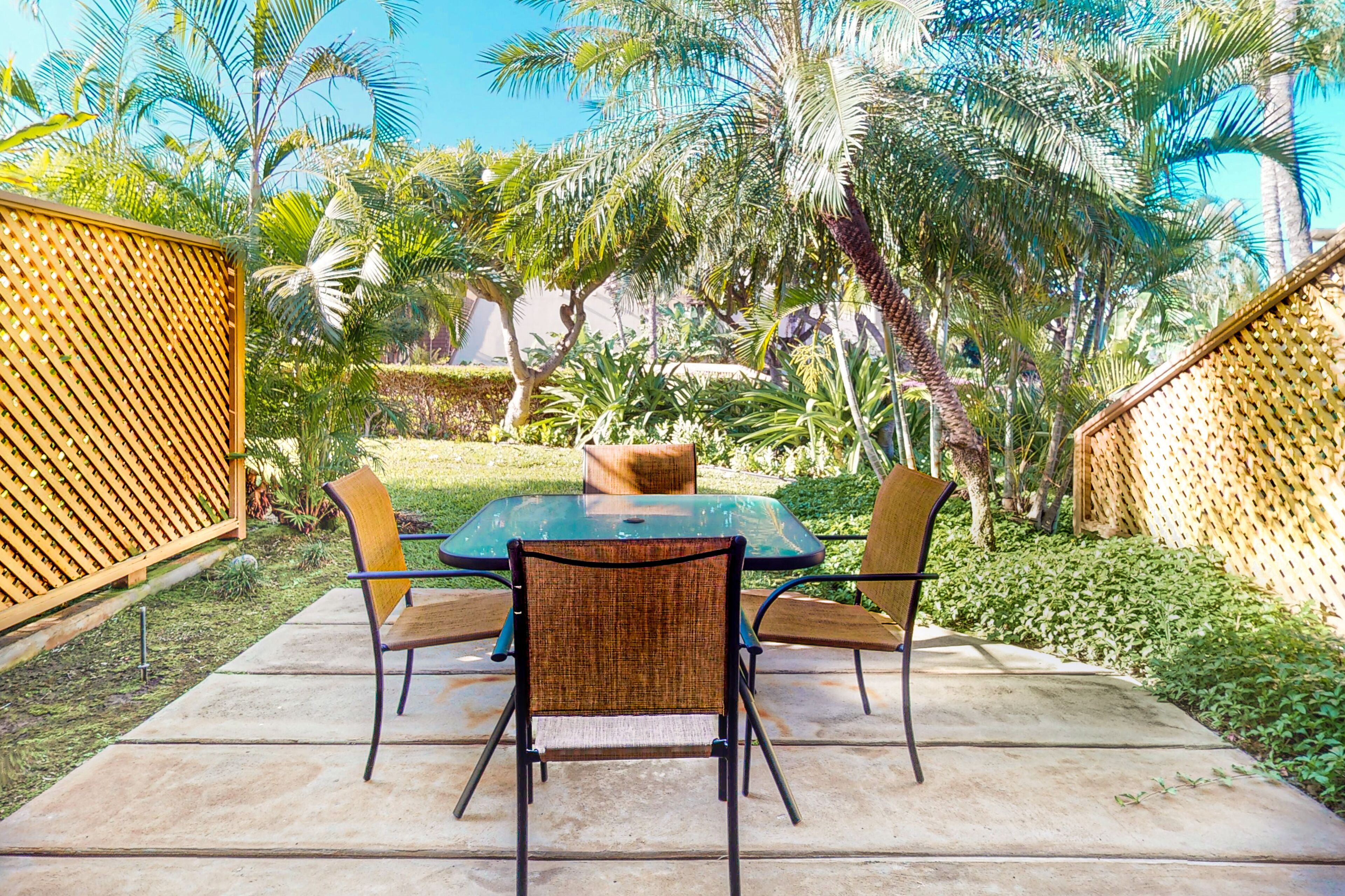 Condo near the beach with grill, pool & hot tub - near surfing, biking & golf