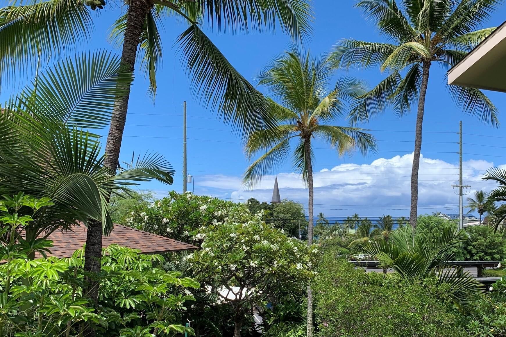 Great in town location for this 1 bedroom condo with ocean view
