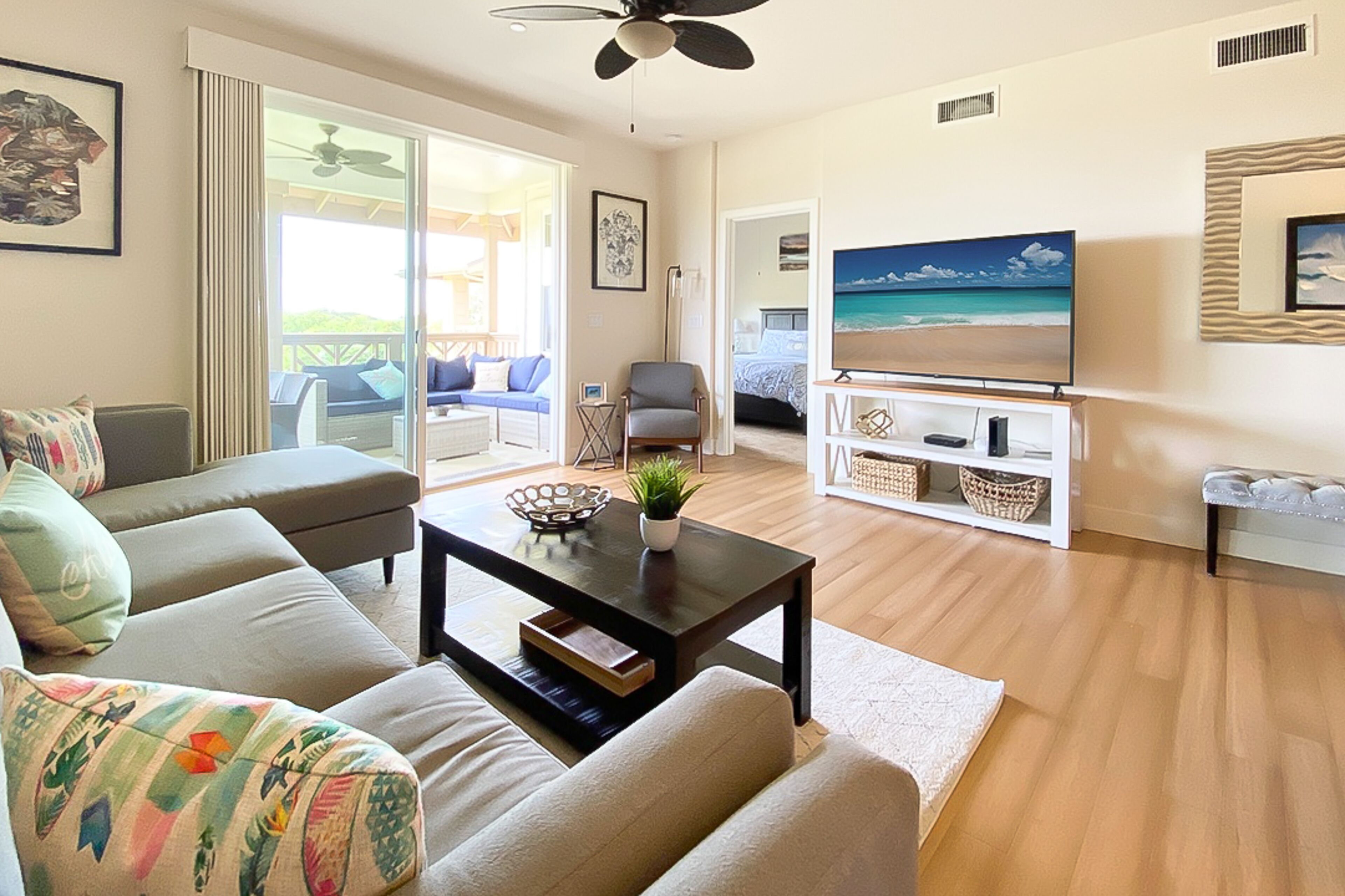Oceanview Condo w/Athletic Club Access, Shared Pool, Hot Tub, Free WiFi, & A/C
