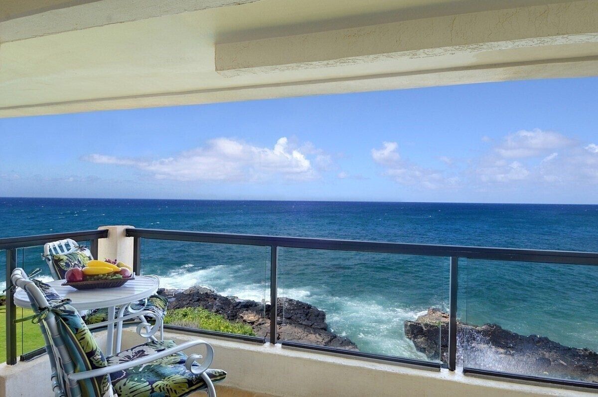 MOST STUNNING Oceanfront Views, A/c, Washer/Dryer, Kitchen, Elevator, Beach 0.5m