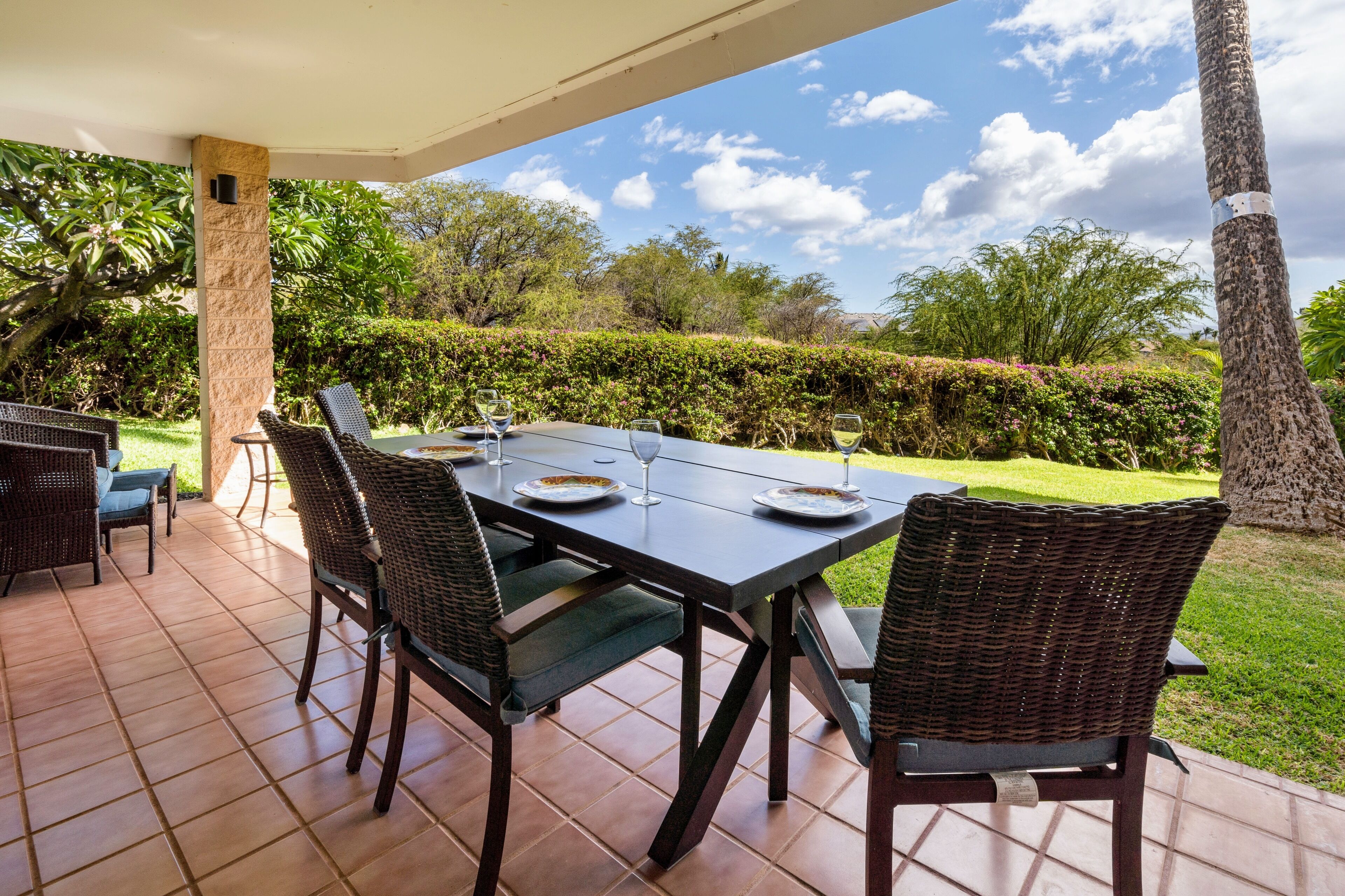 Kihei Alii Kai D104 - Private Large 1 bedroom close to the Beach and Restaurants