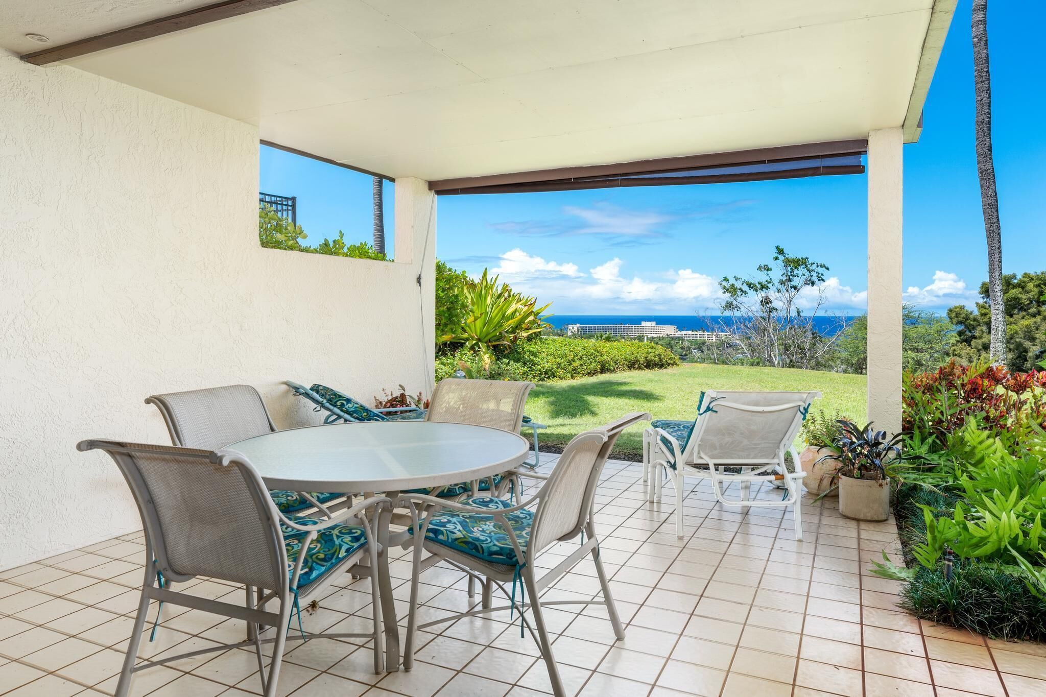 GOLF COURSE UNIT - NO STAIRS!