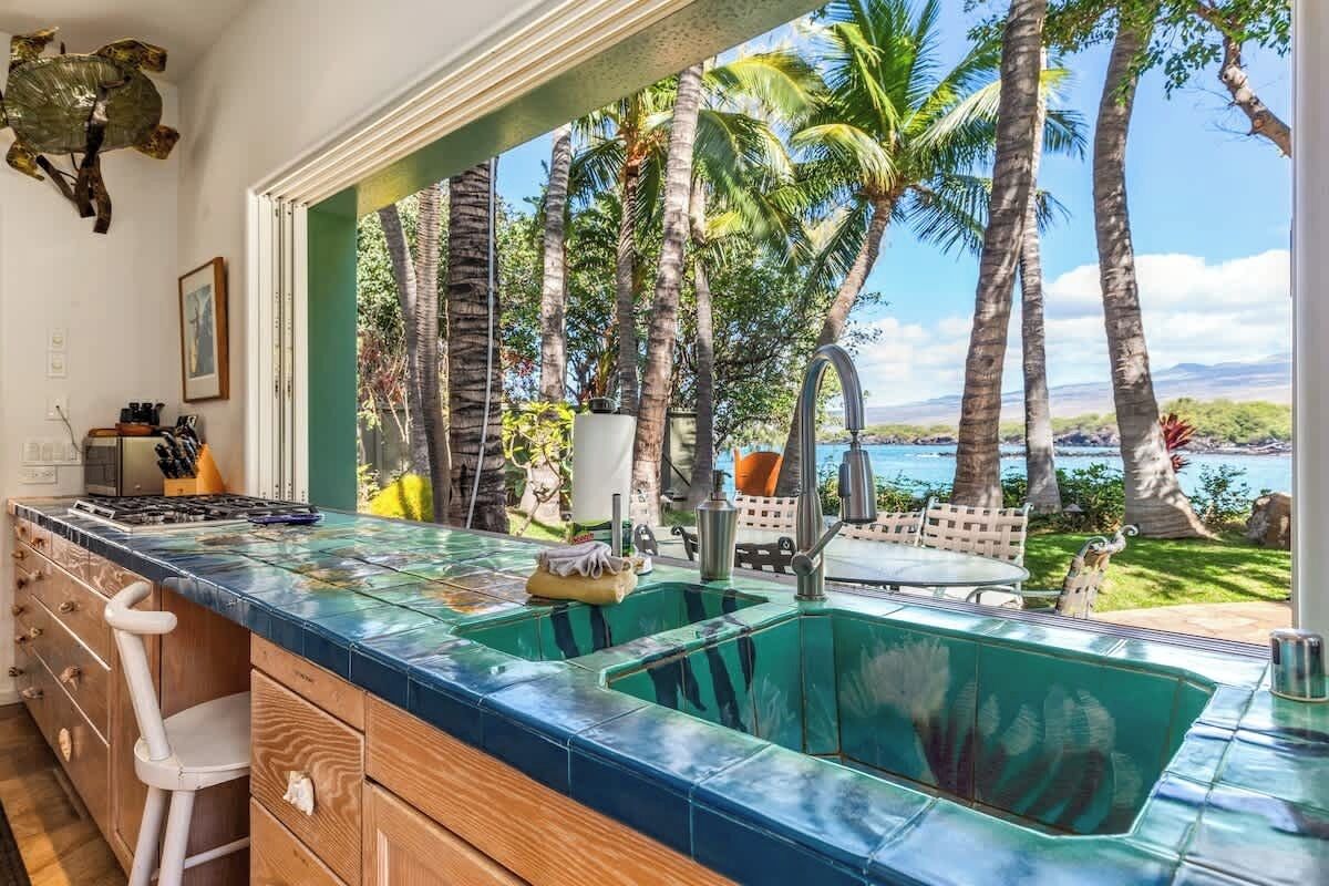 Dream ~ Exclusive Ocean Front Luxury Home on Wailea Bay, Beach 69 ~ Aina Malia