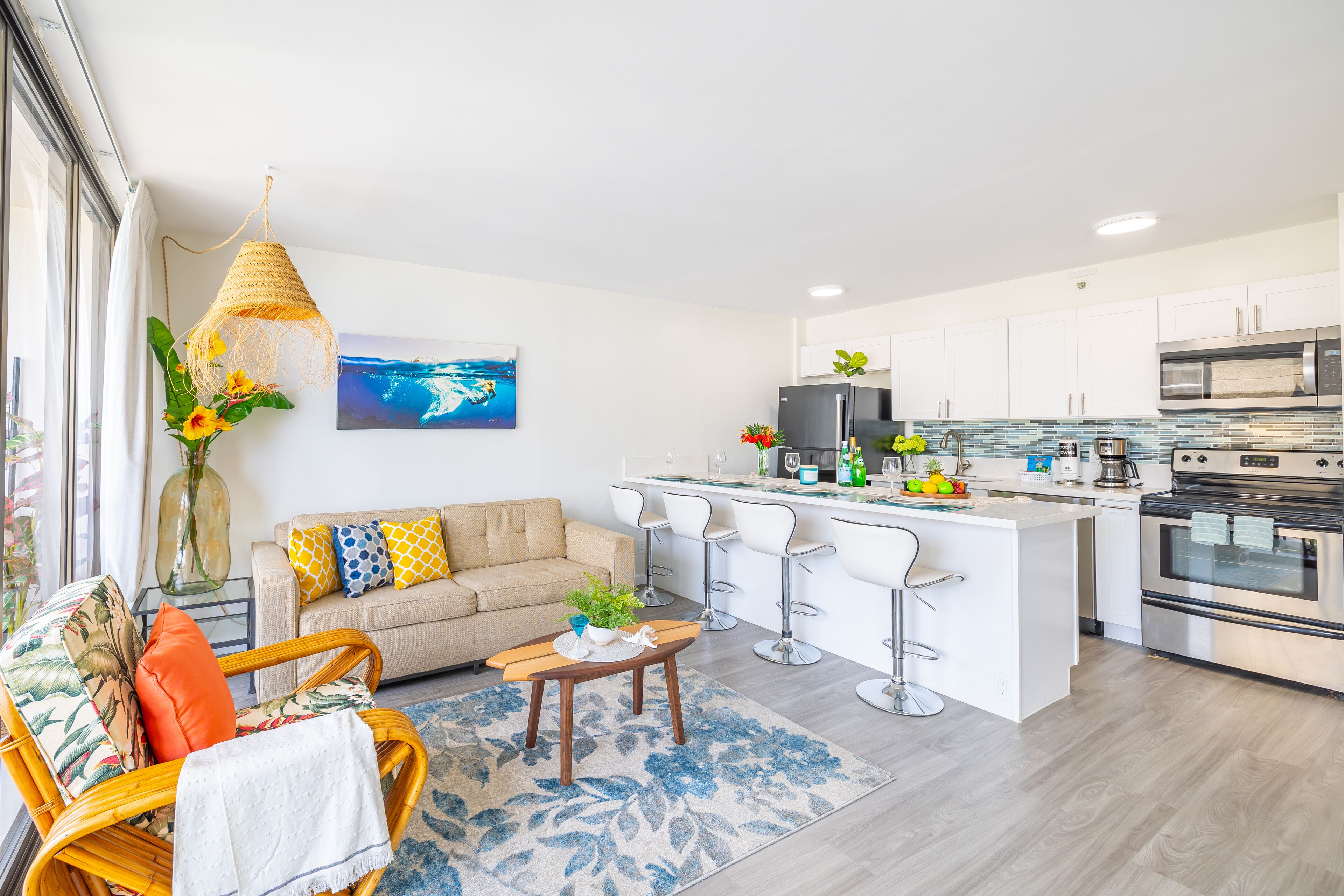 Remodeled 1BR Condo: Ocean Views + Free Parking!