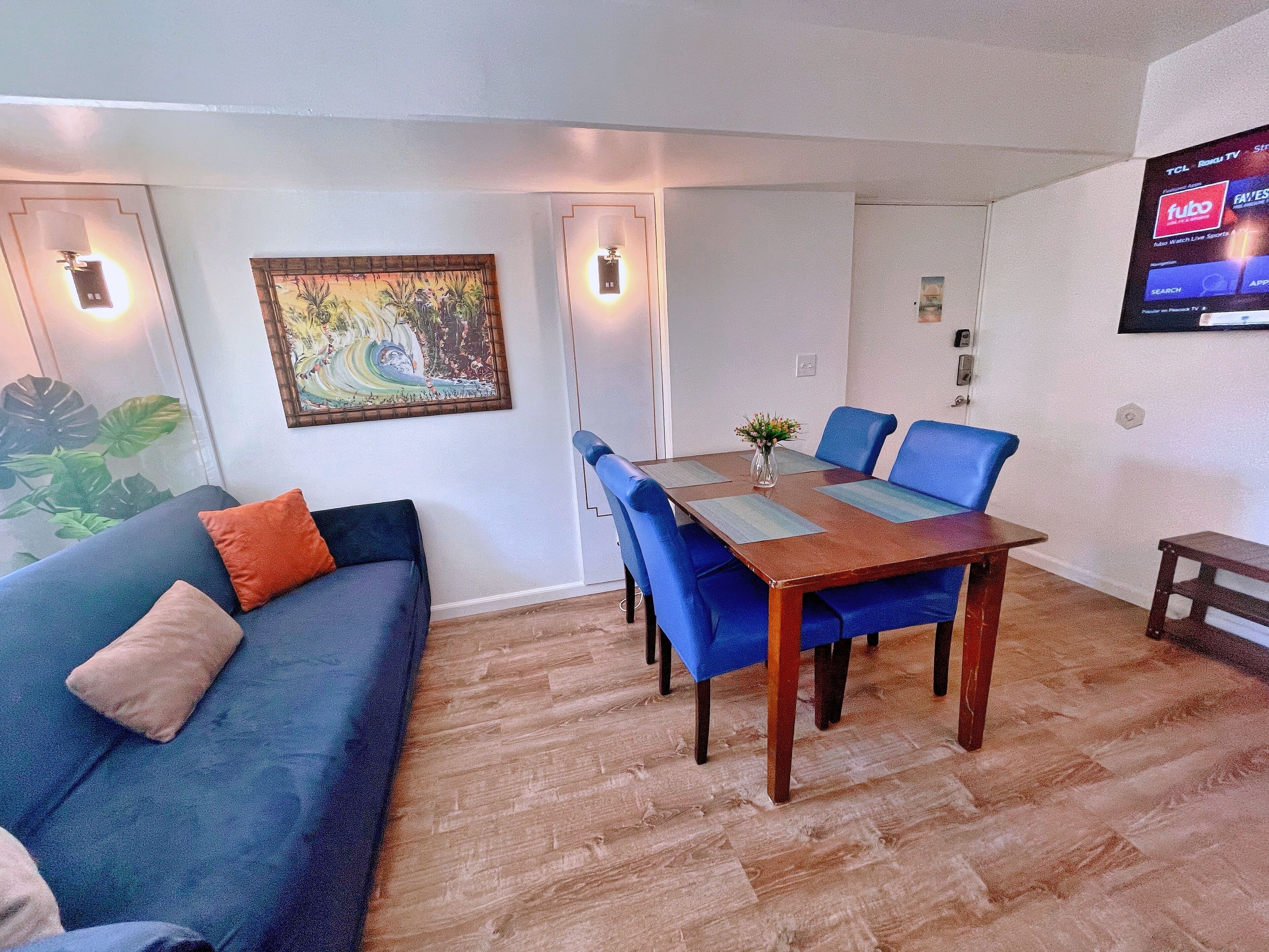 Waikiki 2 Bedrooms with free parking near beaches, and Ala Moana shopping center