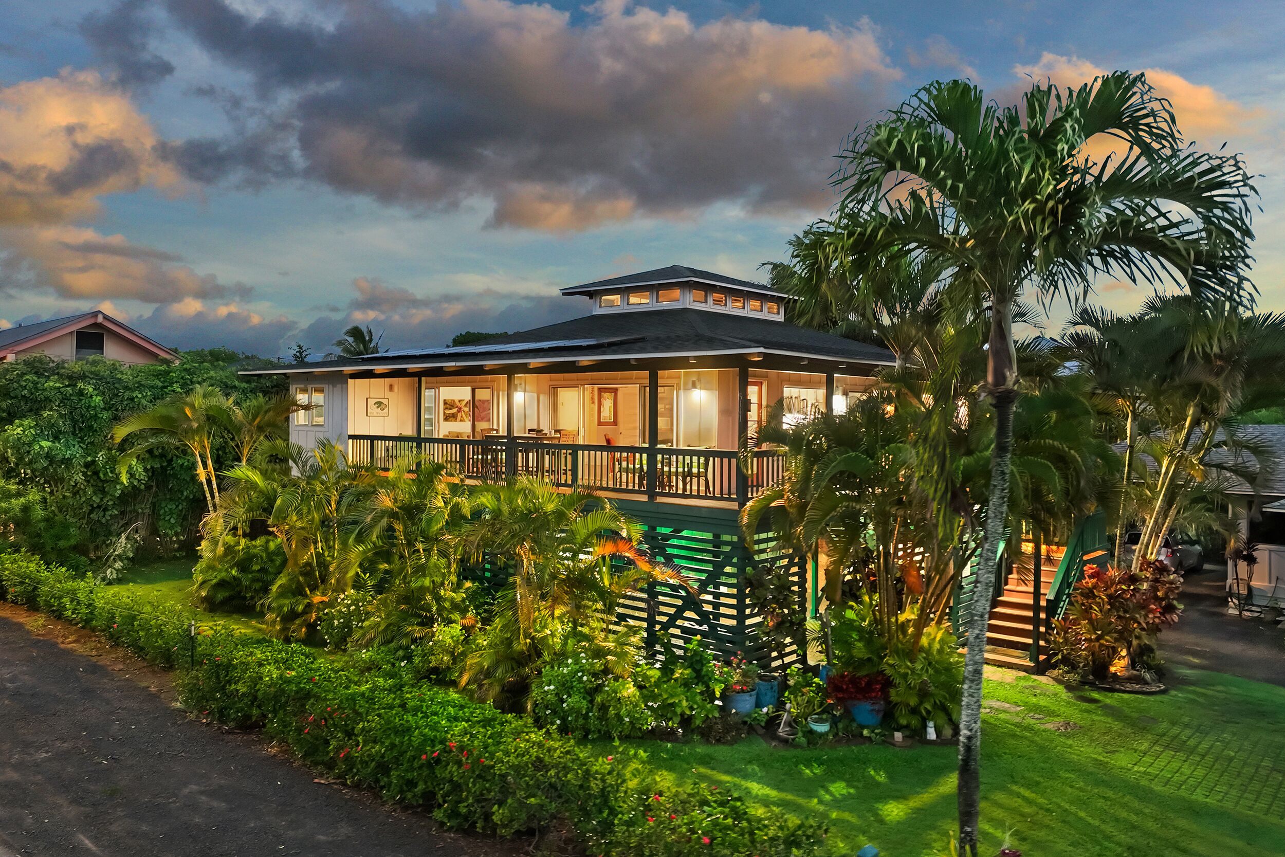 Hale Malanai*Stairway to Heaven*Huge Views*Steps to Baby Beach