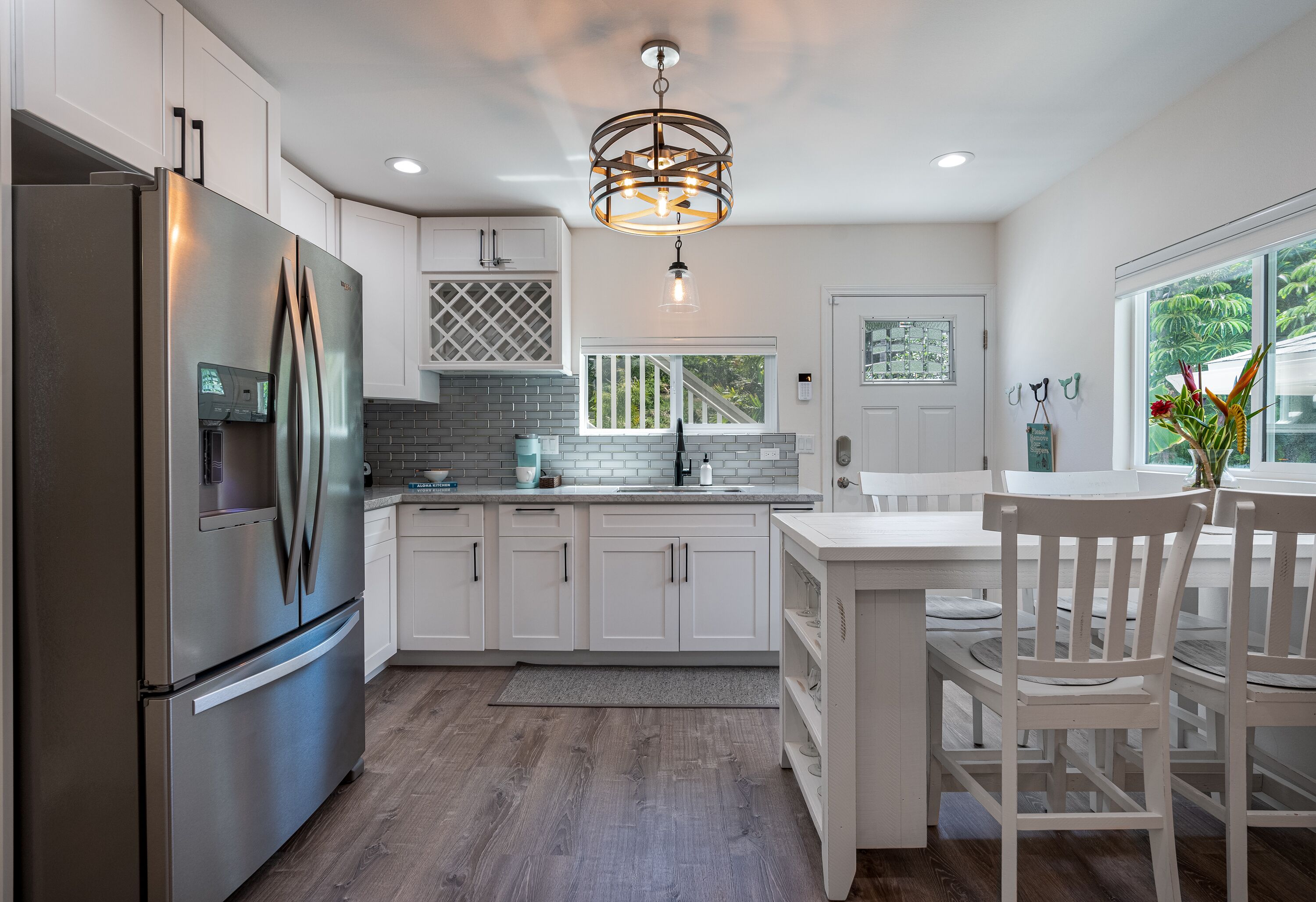 Kailua Beach/Lanikai LUX apartment w/Ocean Views from Rooftop Sun Deck