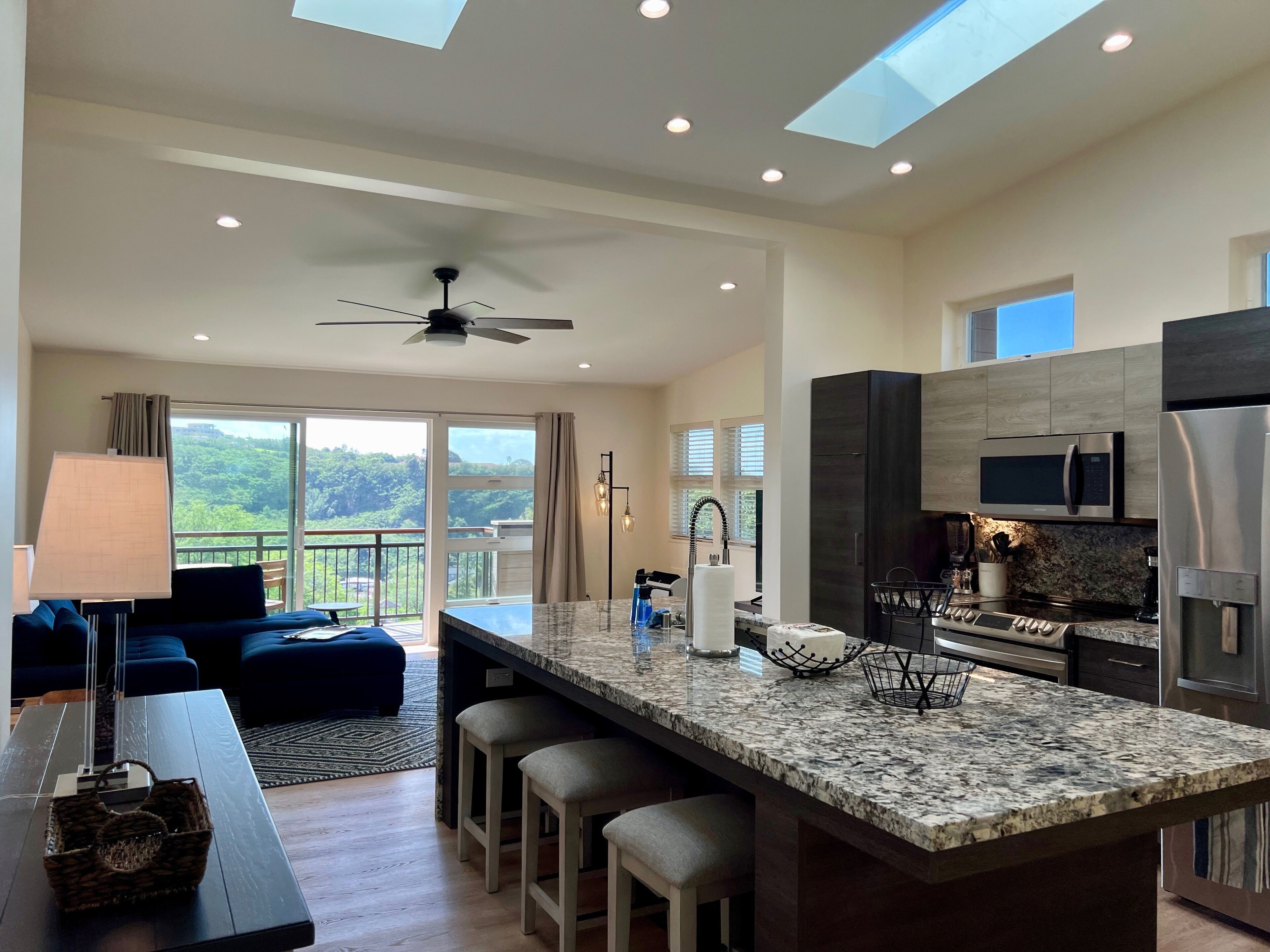 LUXURY GOLF COURSE FRONTAGE HOME "D", MODERN CLEAN, GATED, Nr. JBPHH, CAMP SMITH