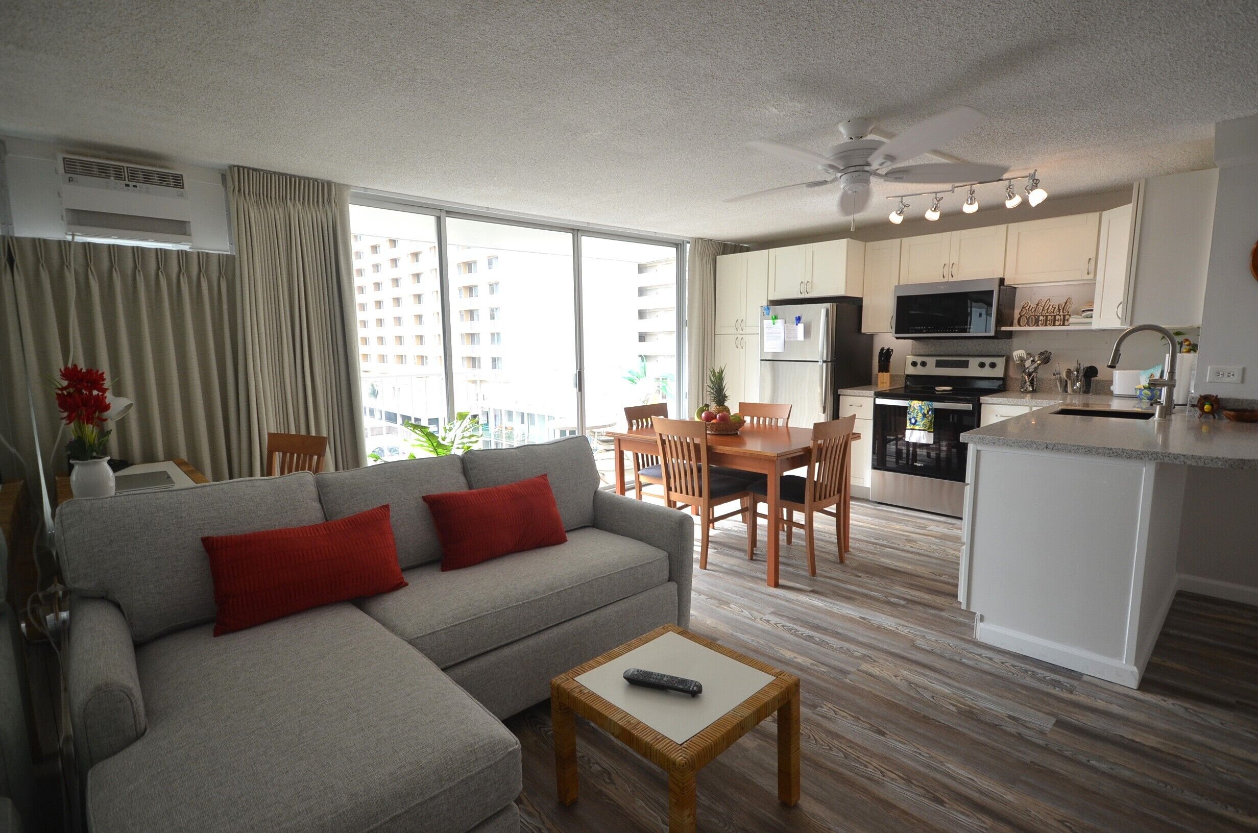 Tradewinds Plaza Waikiki Oceanview Private Rental Sleeps 4