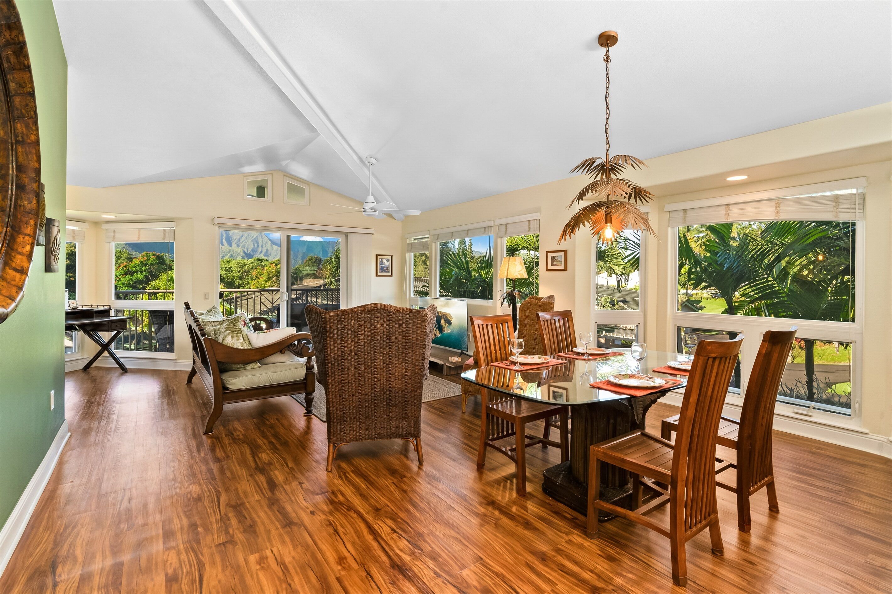 Mountain & Waterfall Views - Pool & BBQ