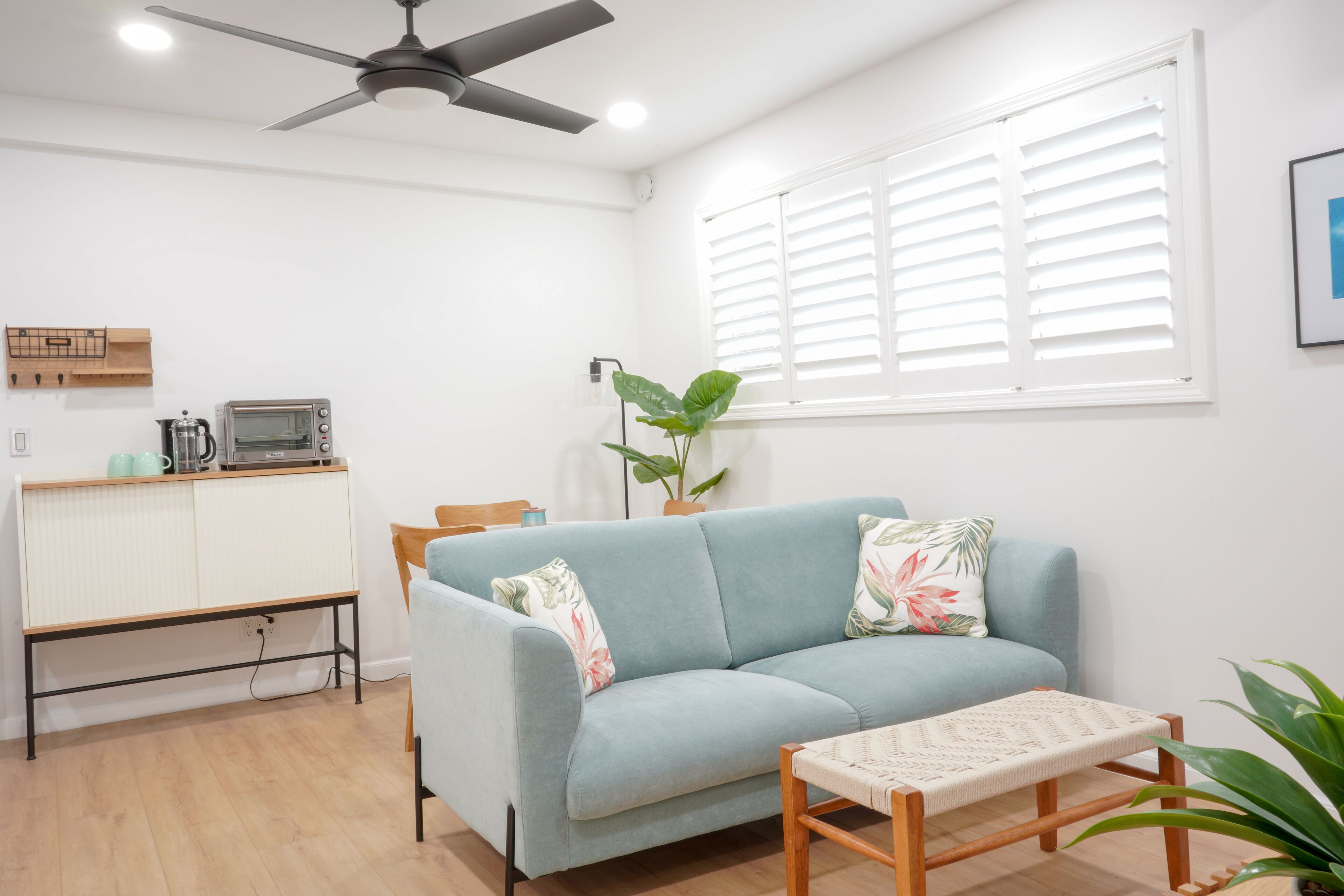 Tranquil and Chic 1 Bd and Bth with Car and Sauna