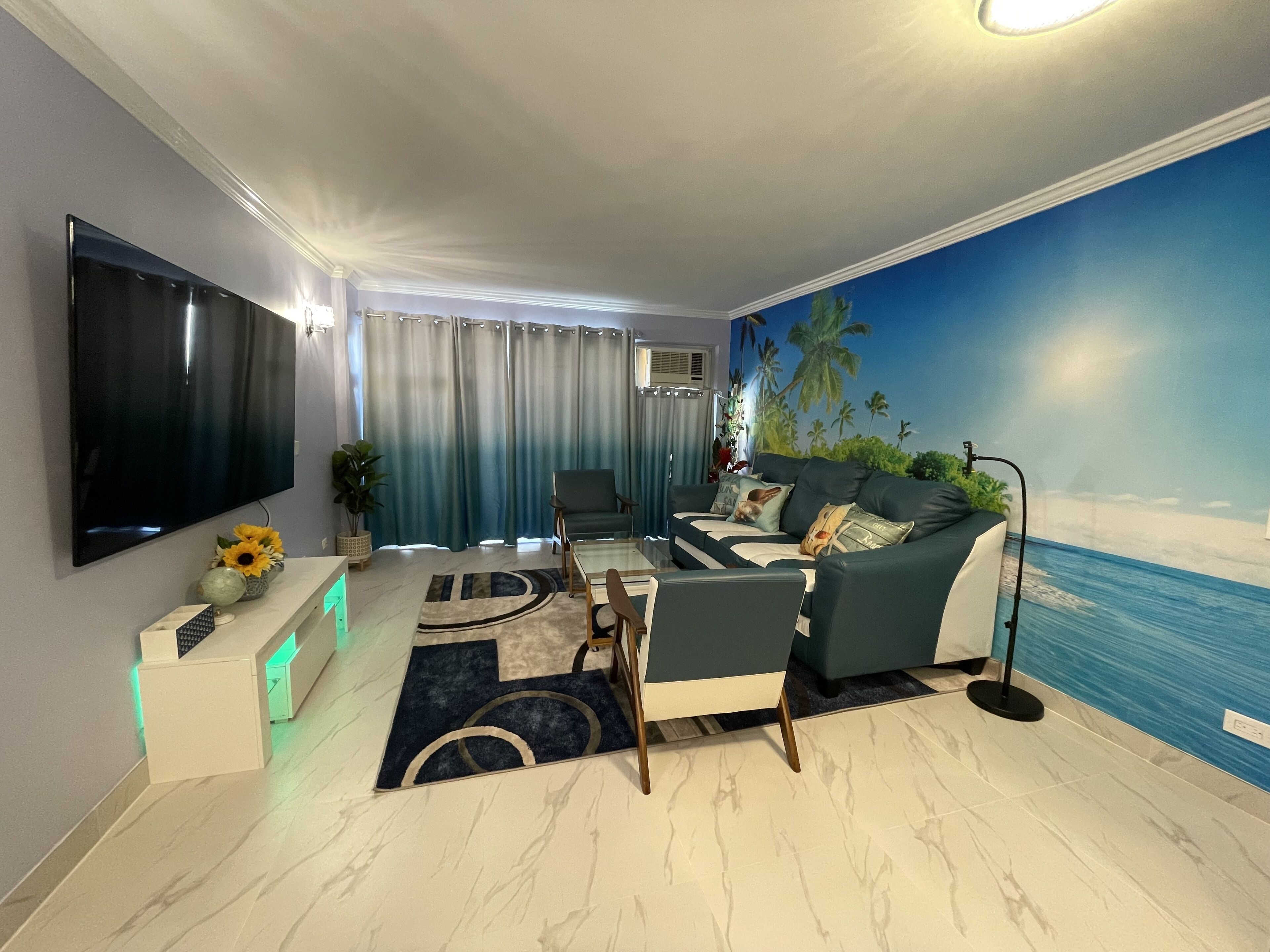 Amazing waikiki Beach condo 2Bed2Bath+free Parking