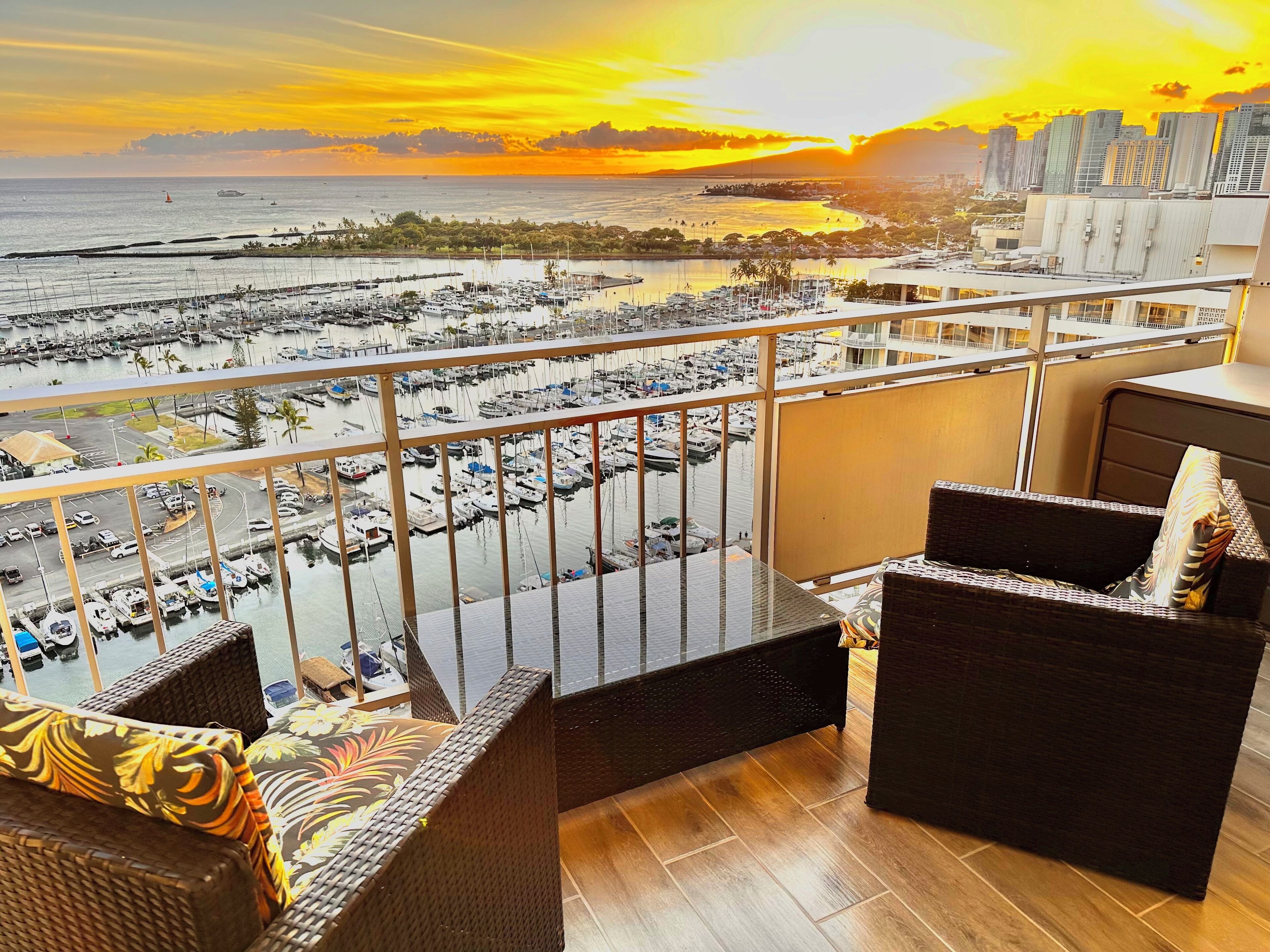 Waikiki Beach Experience! Luxury OceanView Suite!