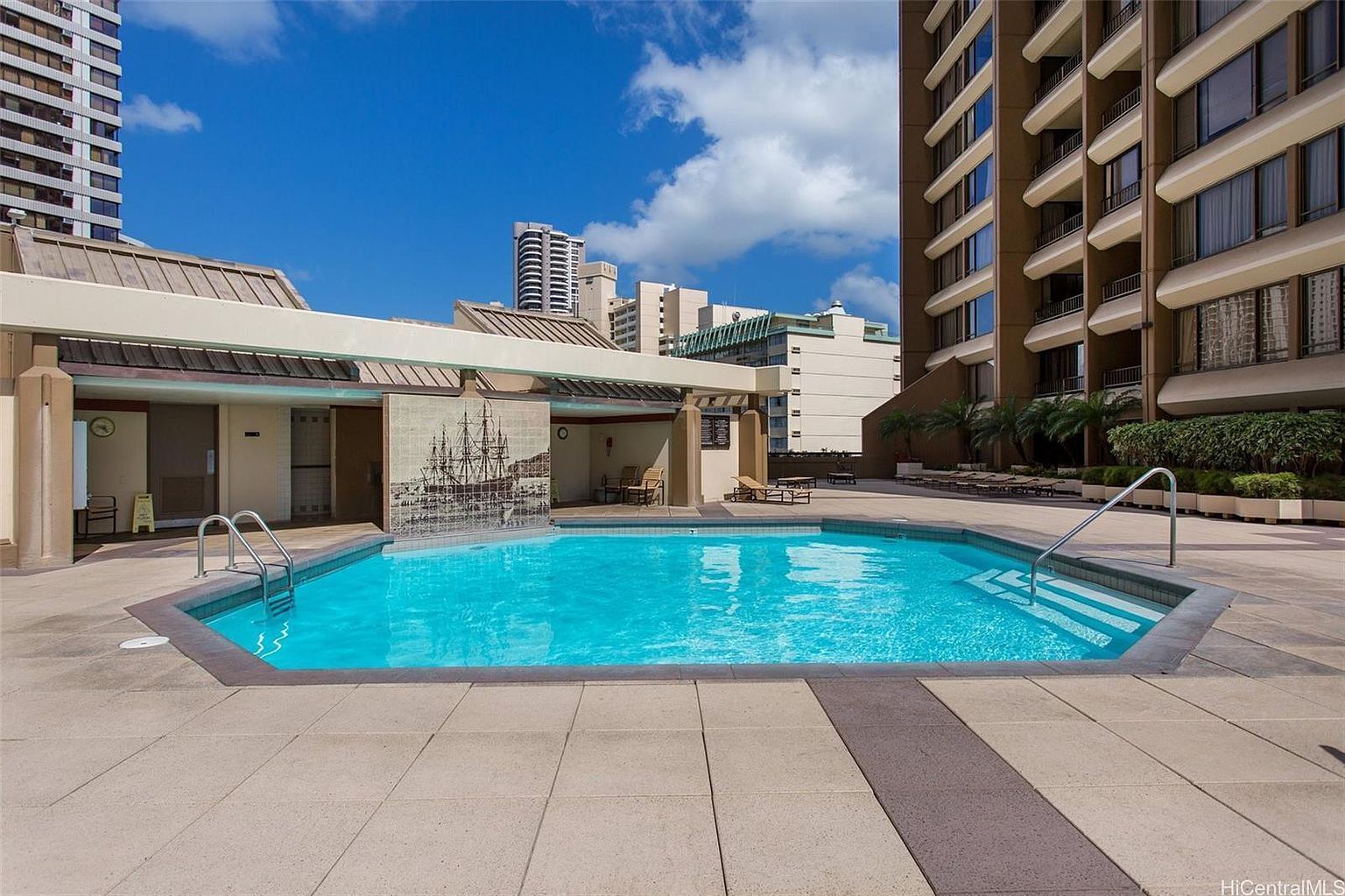 NEW Listing! Walk to Waikiki Beach, fully furnished,  parking included!