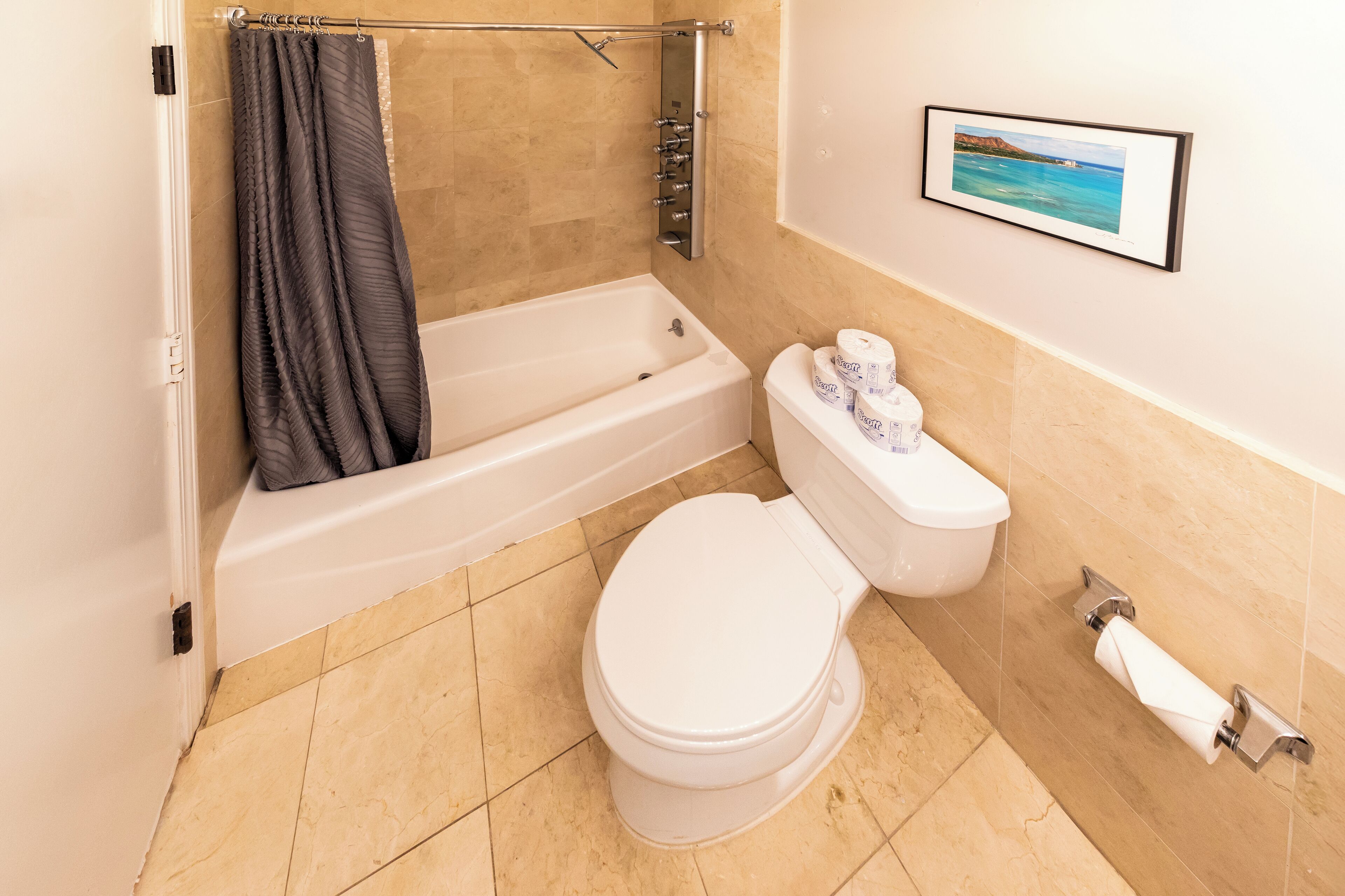 FREE Parking1BR Penthouse Condo @Palms +near Beach